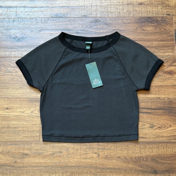 Wild Fable Women's Short Sleeve Ribbed Waffle Slim Crop T-Shirt Size XS - Picture 2 of 6